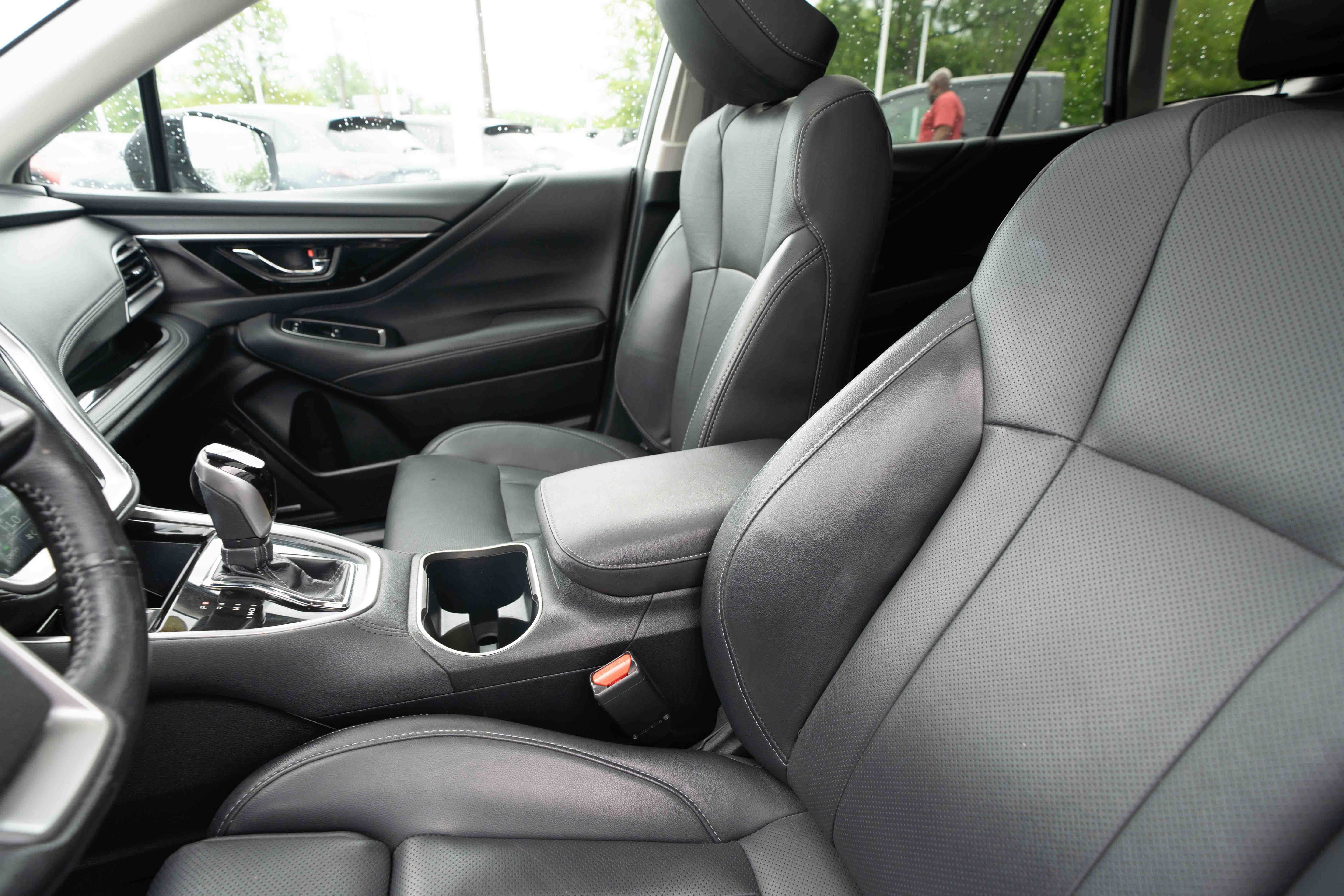 Used 2023 Subaru Outback Limited AWD/4WD image 10