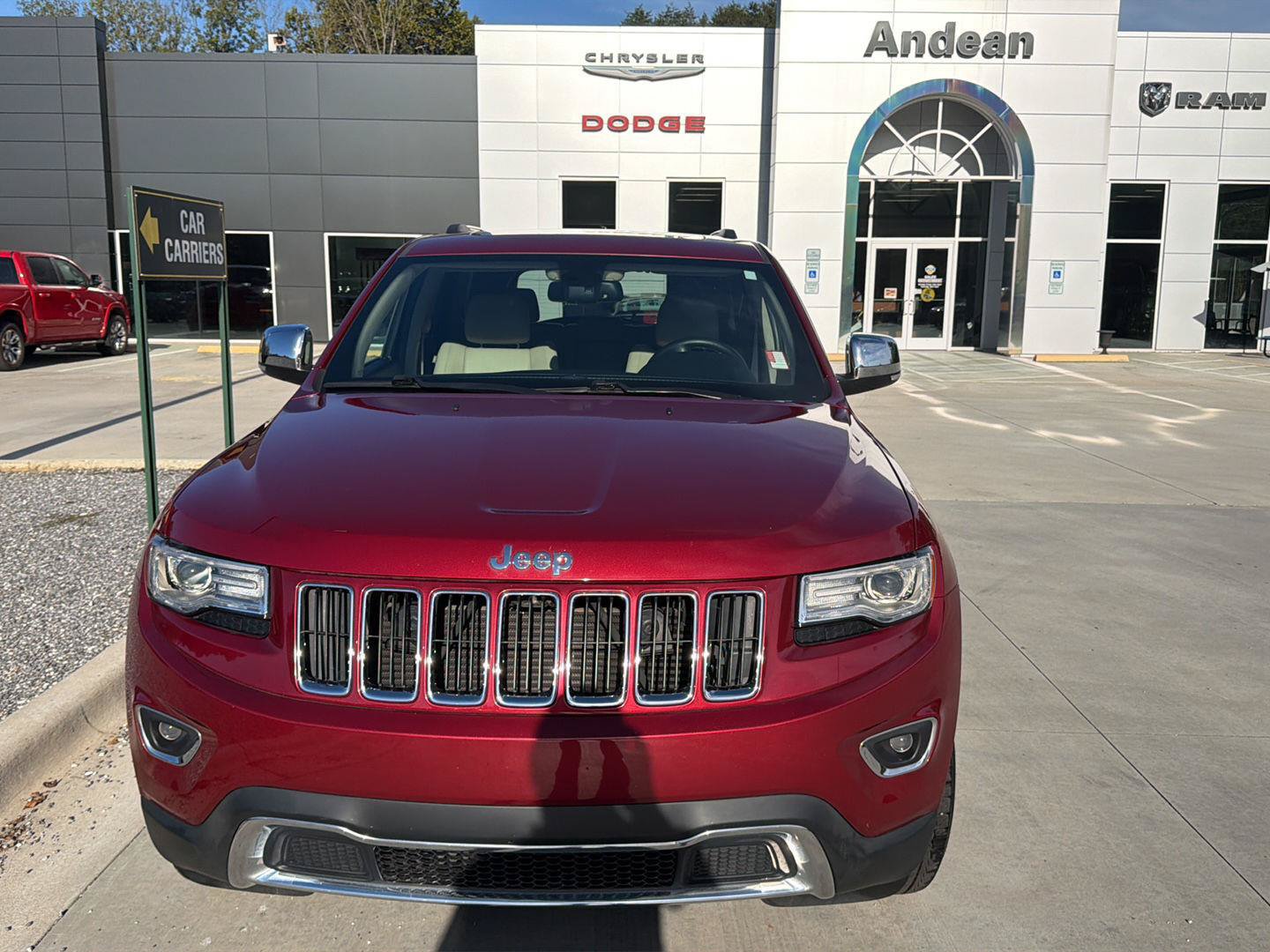Used 2015 Jeep Grand Cherokee Limited w/ Luxury Group II AWD/4WD image 8