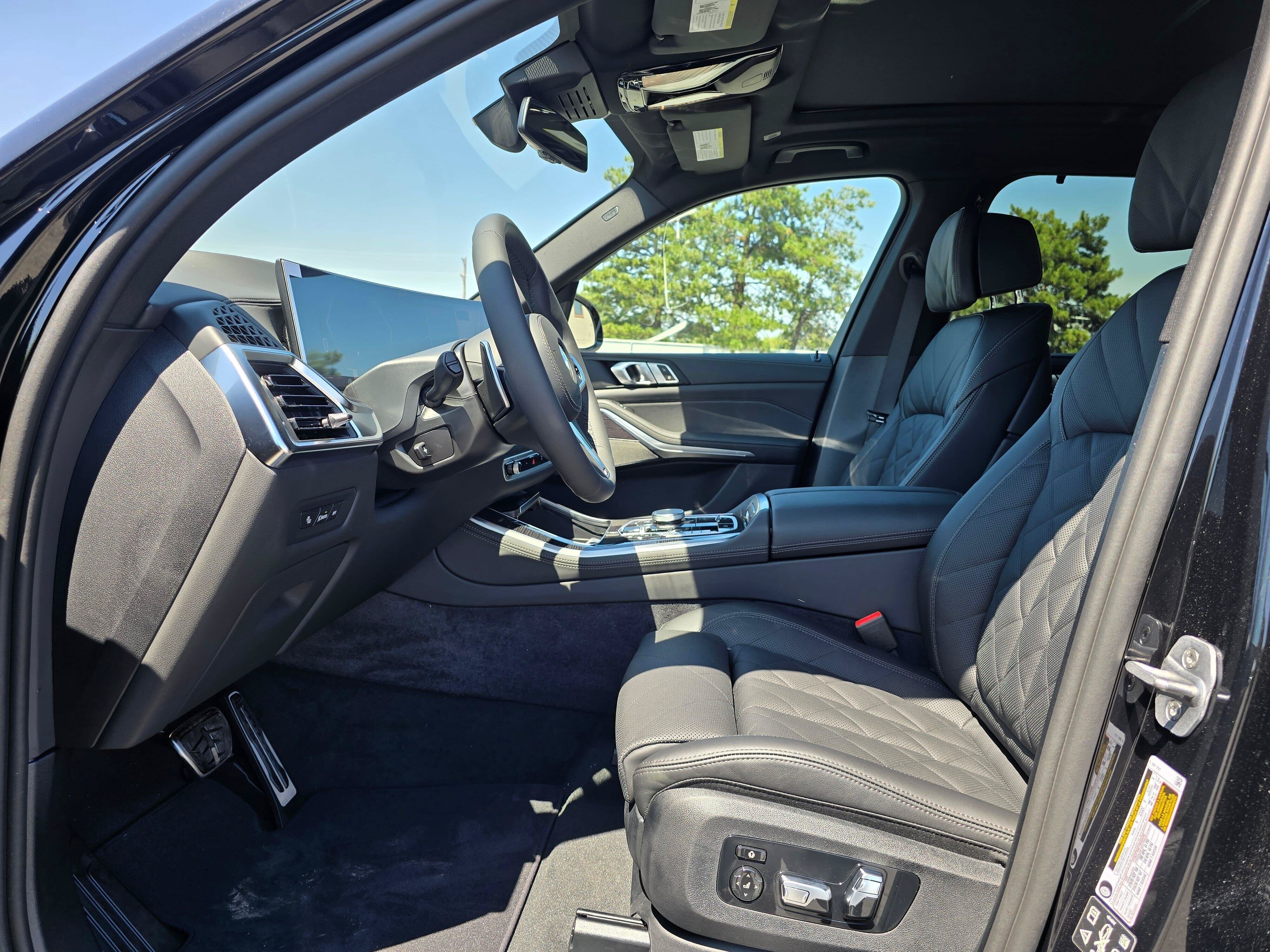 New 2026 BMW X5 xDrive40i w/ M Sport Package AWD/4WD image 10