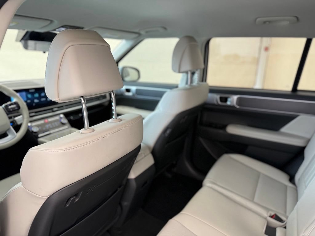 Used 2025 Hyundai Santa Fe SEL FWD image 25