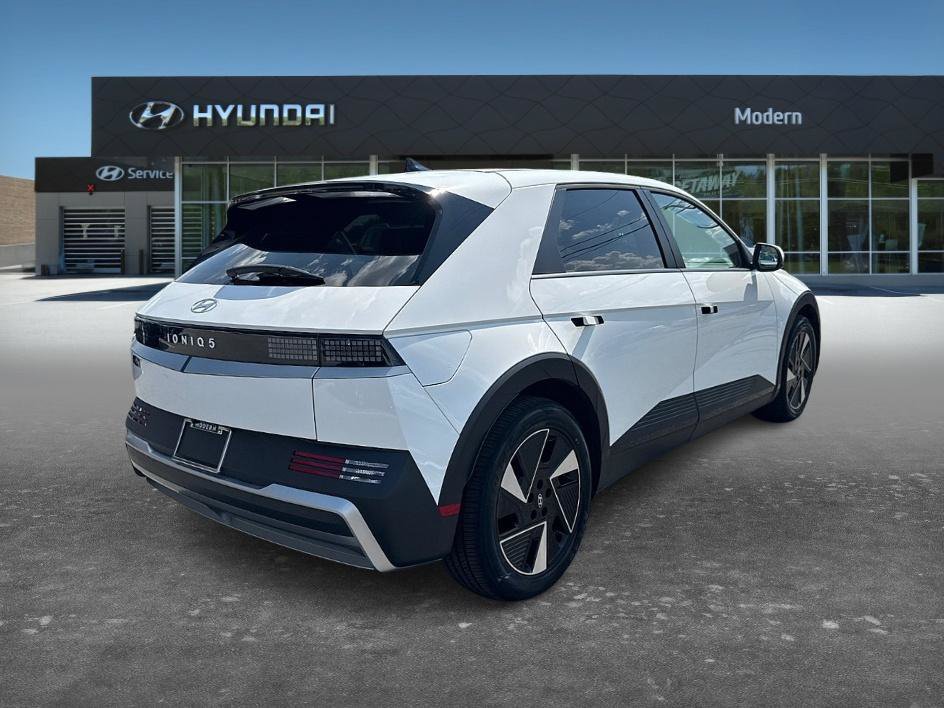 Certified 2025 Hyundai Ioniq 5 SE RWD image 5
