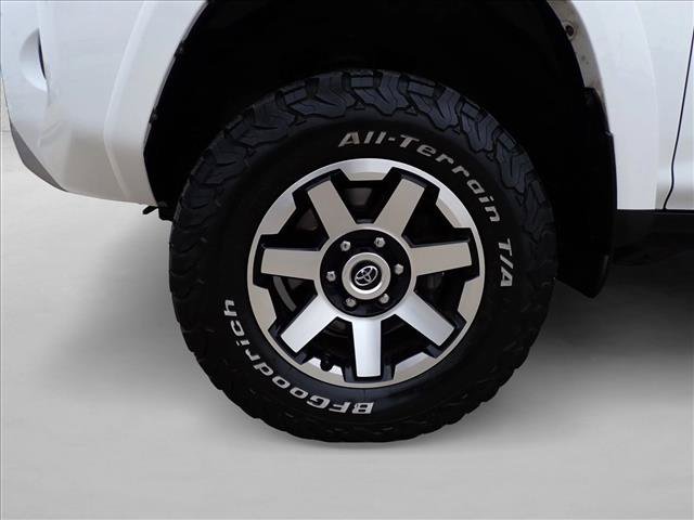 Used 2022 Toyota 4Runner TRD Off-Road AWD/4WD image 7