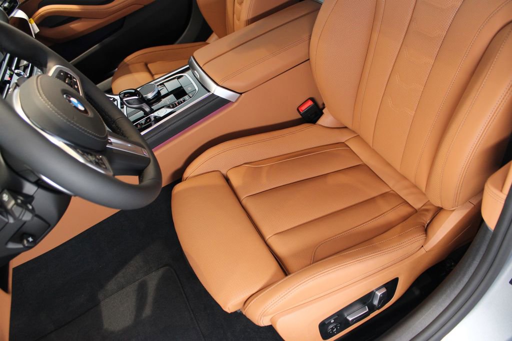 New 2025 BMW 840i xDrive w/ M Sport Professional Package image 18