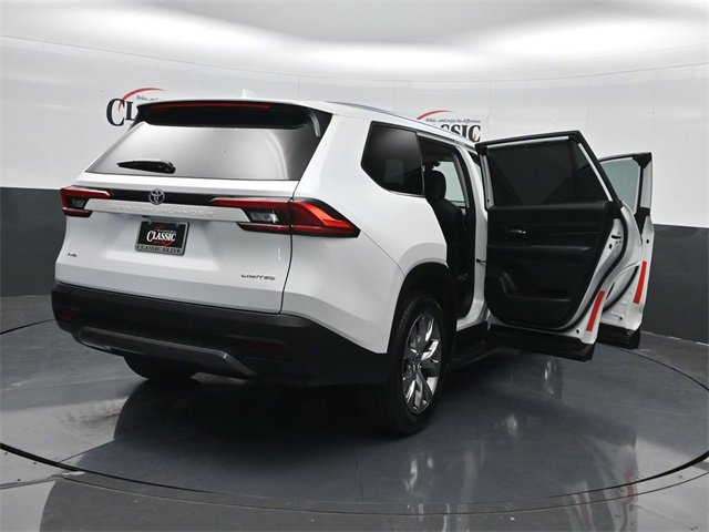 Used 2024 Toyota Grand Highlander Limited image 28
