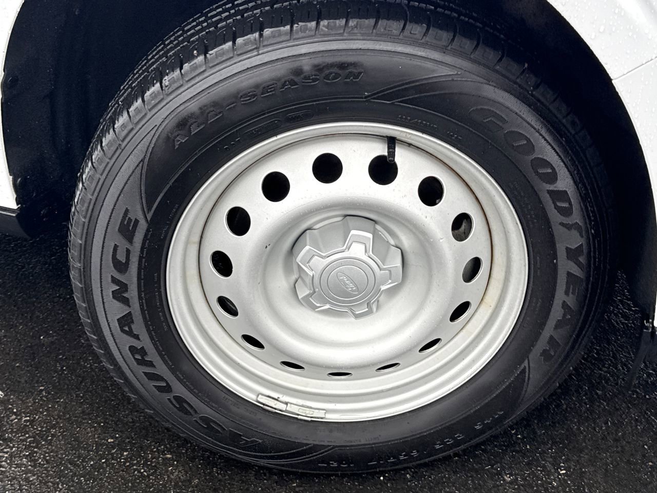 Used 2023 Ford Maverick XL image 9