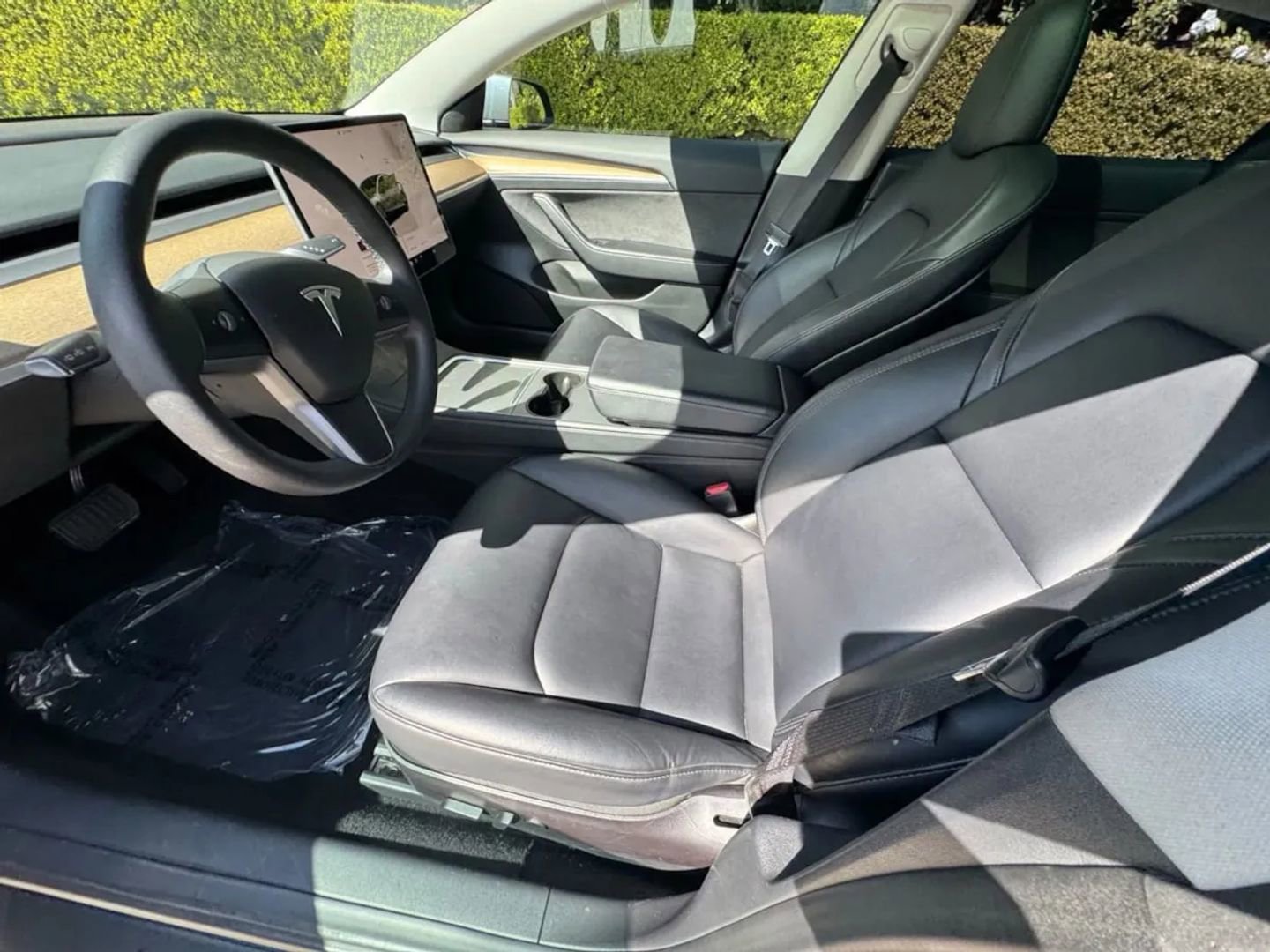 Used 2023 Tesla Model 3 Standard Range image 9