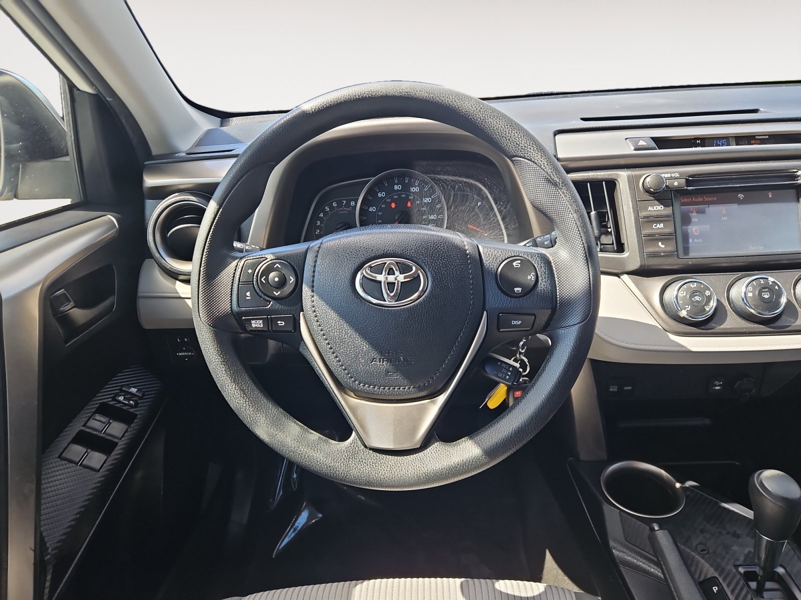 Used 2014 Toyota RAV4 LE FWD image 12