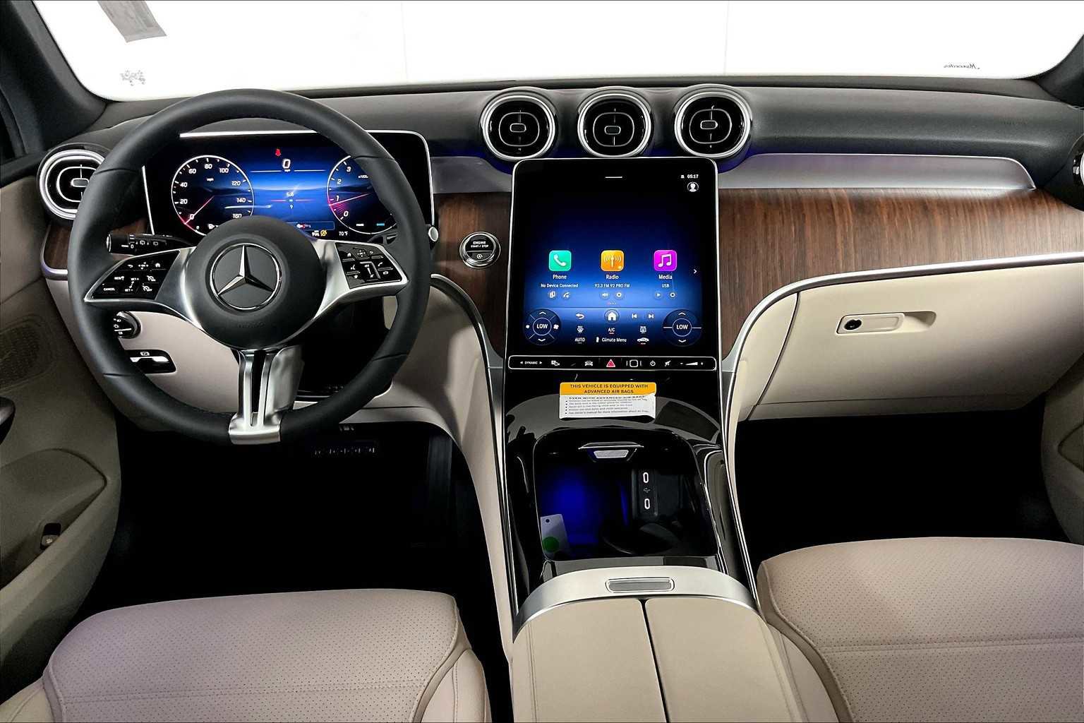 New 2025 Mercedes-Benz GLC 300 GLC 300 image 8