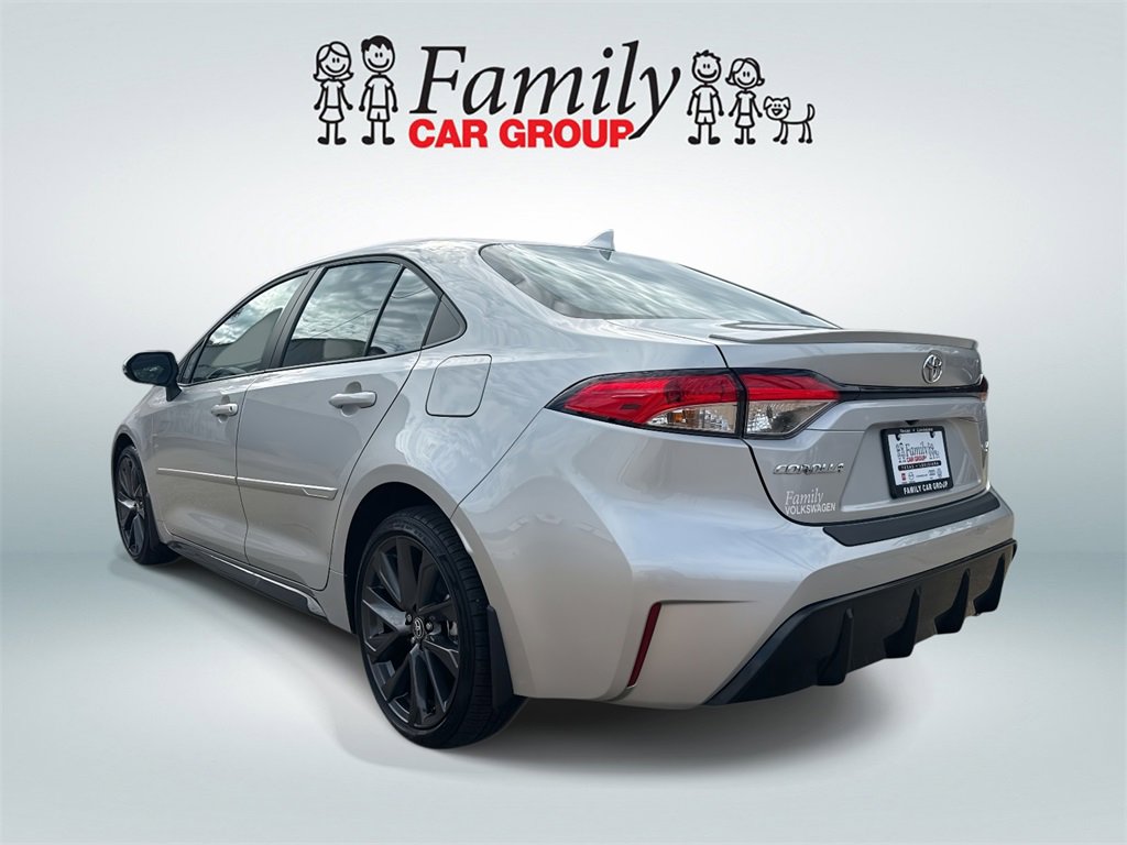 Used 2025 Toyota Corolla SE image 4