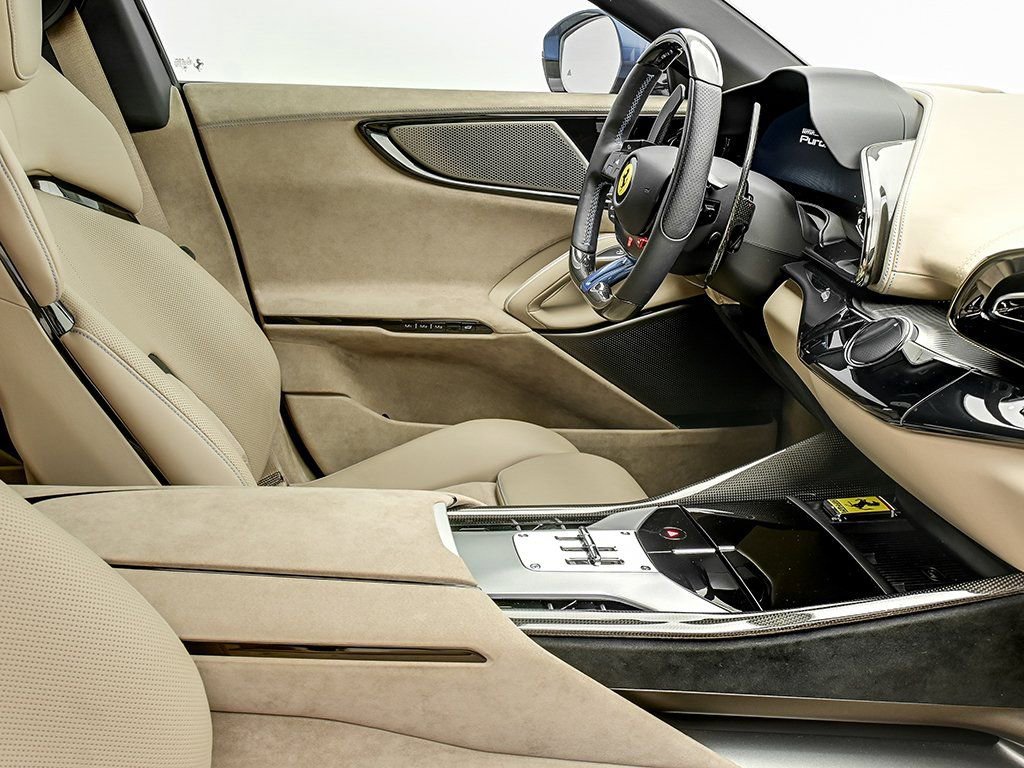 Certified 2024 Ferrari Purosangue Base image 16