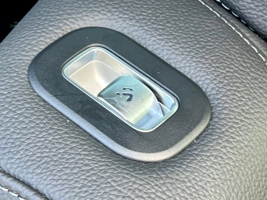 Certified 2025 Mercedes-Benz GLS 450 4MATIC image 44