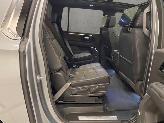New 2026 Chevrolet Suburban High Country image 23