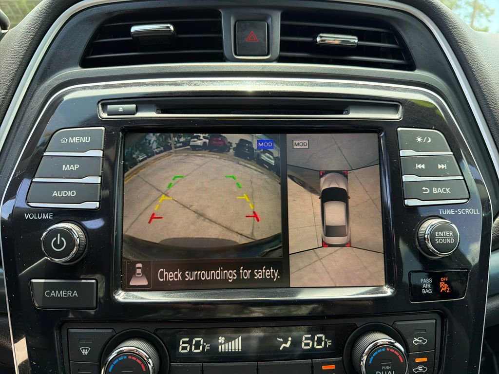 Used 2022 Nissan Maxima SR w/ Sport Mat Group FWD image 28