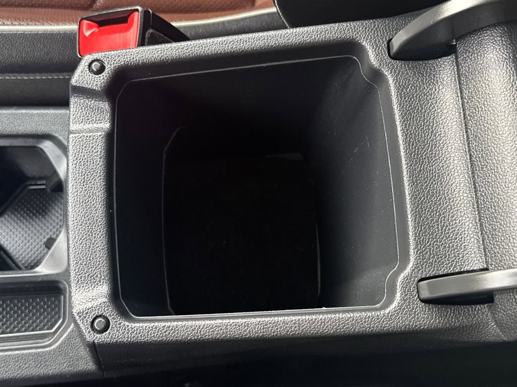 Used 2022 Volkswagen Tiguan SEL R-Line image 31