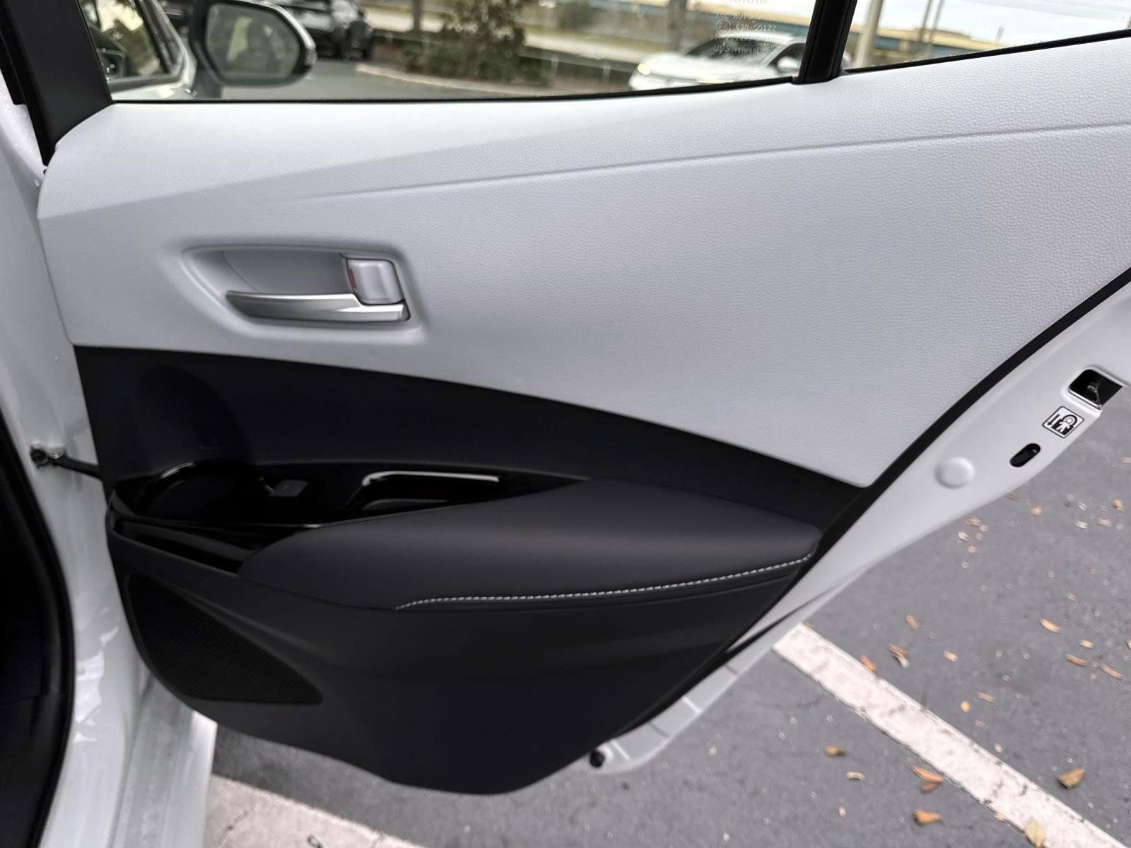 Used 2025 Toyota Corolla XSE image 17