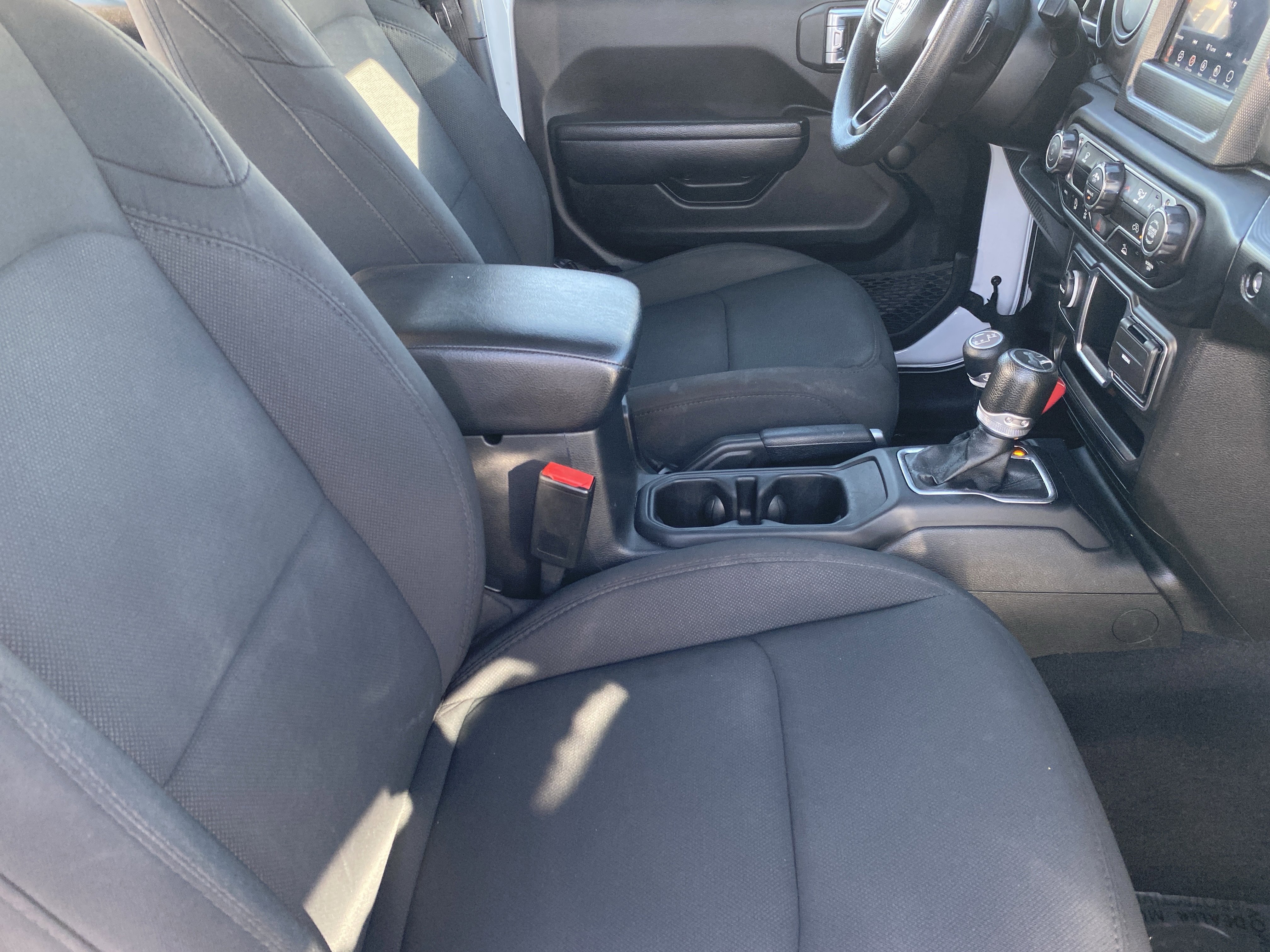 Used 2023 Jeep Wrangler Sport image 9