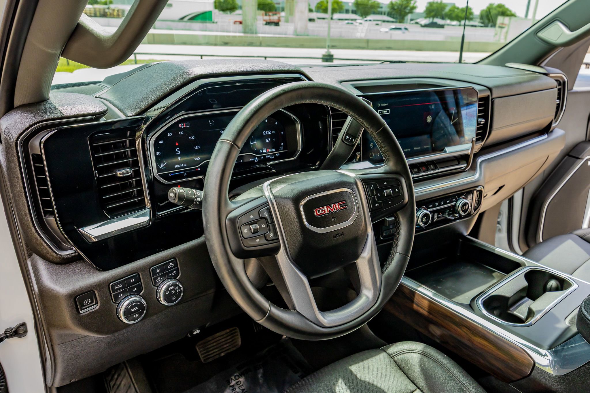 Used 2024 GMC Sierra 3500 SLT w/ SLT Premium Package AWD/4WD image 17