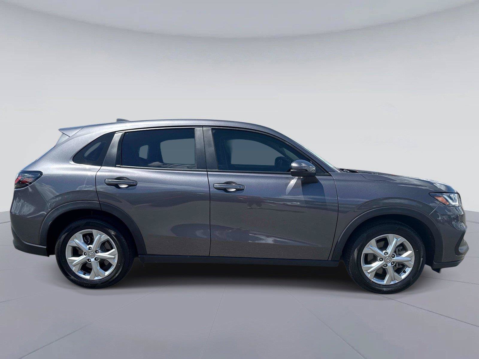 Certified 2025 Honda HR-V LX image 2