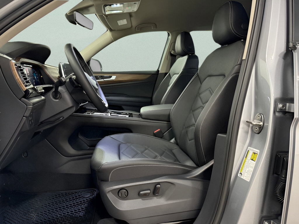 New 2026 Volkswagen Atlas SE image 18