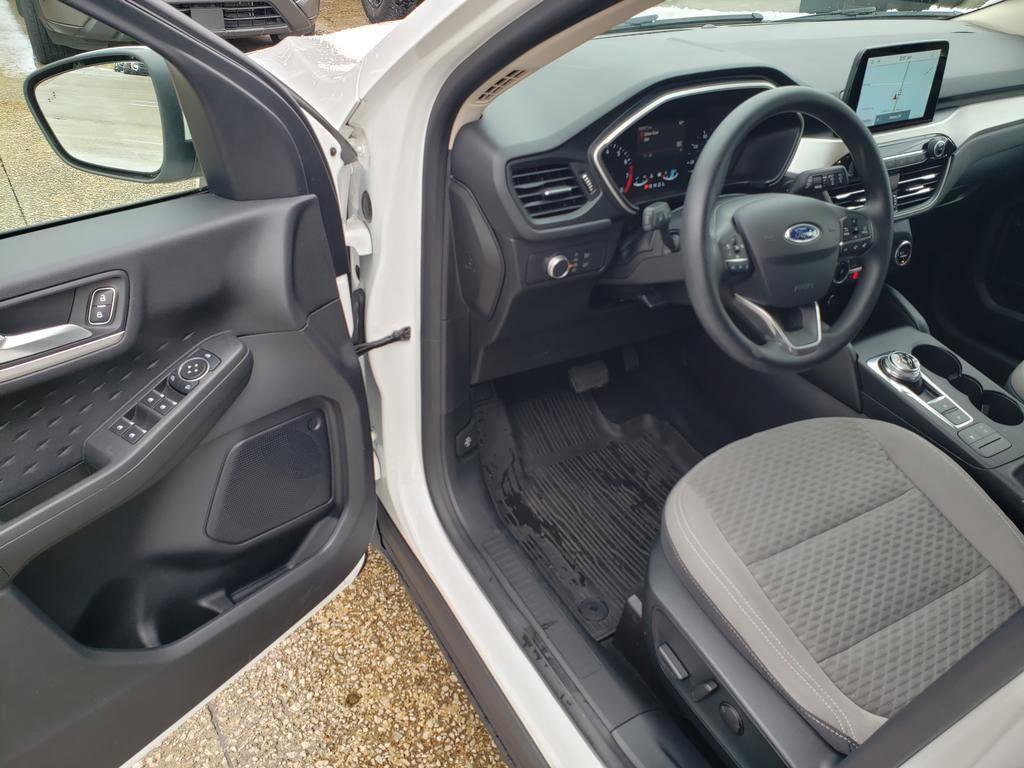 Used 2020 Ford Escape SE image 16