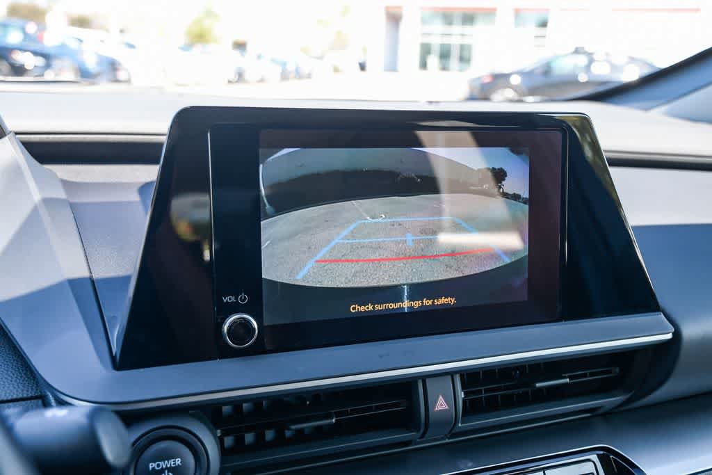 Used 2023 Toyota Prius LE FWD image 23