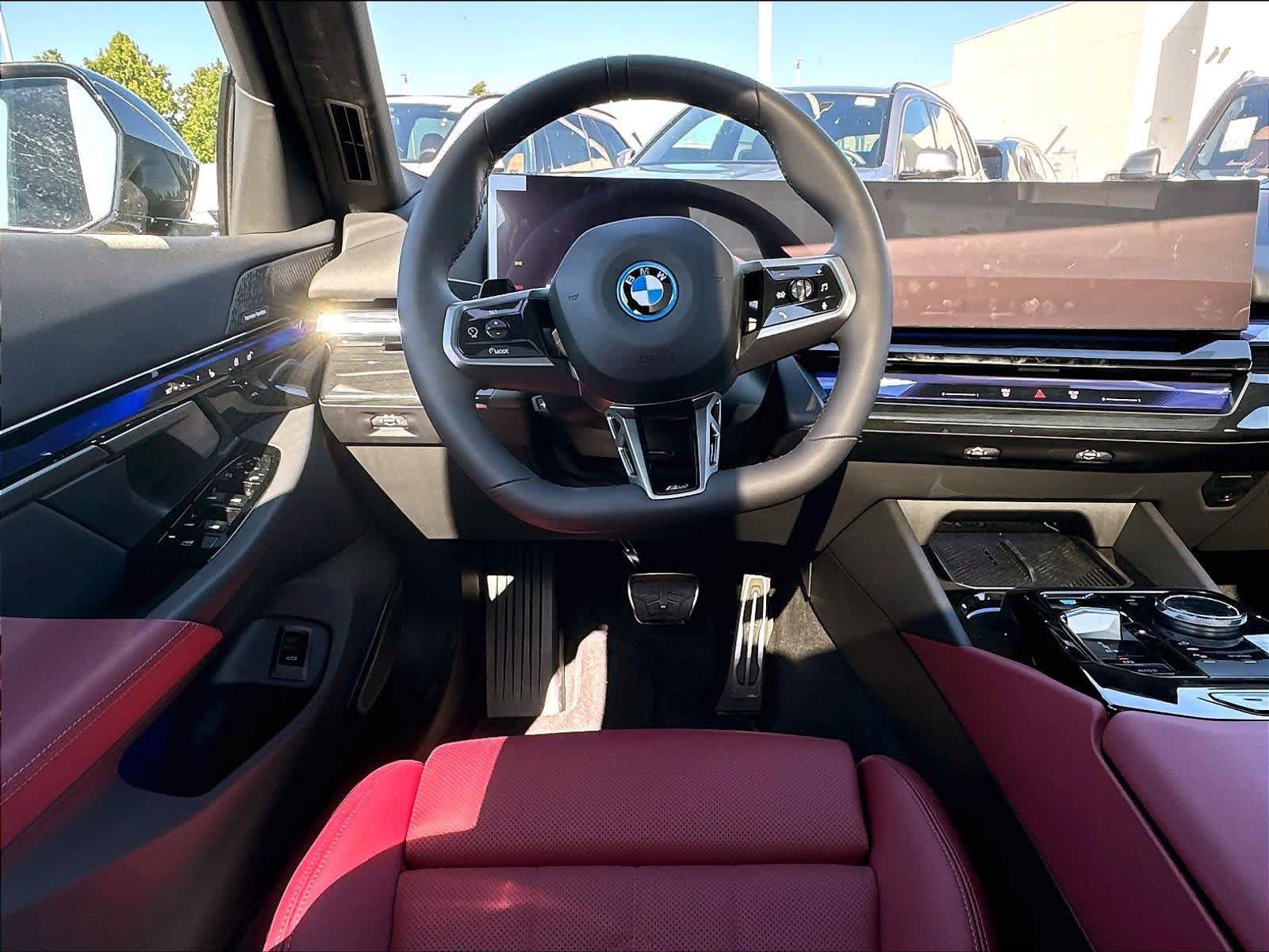 Used 2026 BMW i5 eDrive40 w/ M Sport Package RWD image 11