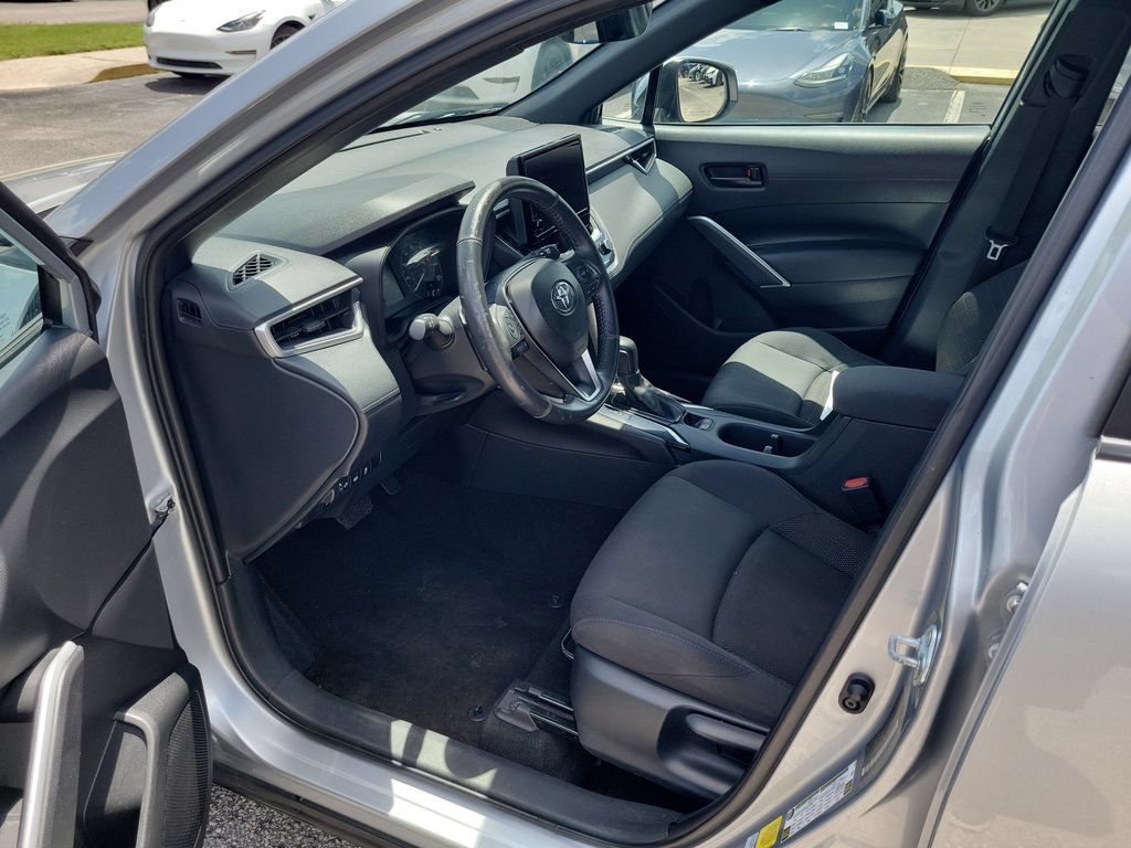 Used 2024 Toyota Corolla Cross AWD Hybrid image 11