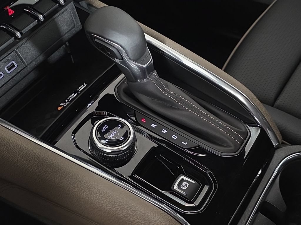 New 2026 GMC Canyon Denali AWD/4WD image 16