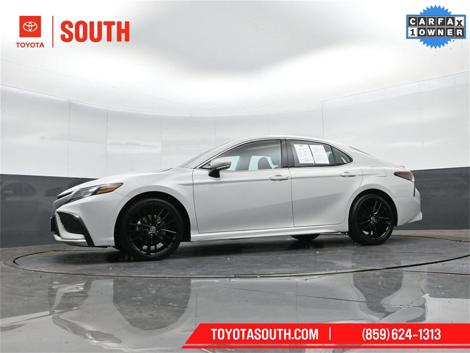 Used 2023 Toyota Camry XSE image 38