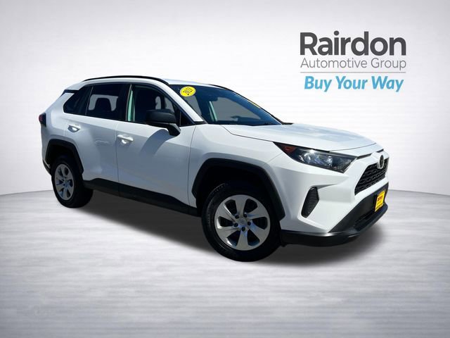 Used 2021 Toyota RAV4 LE FWD image 1