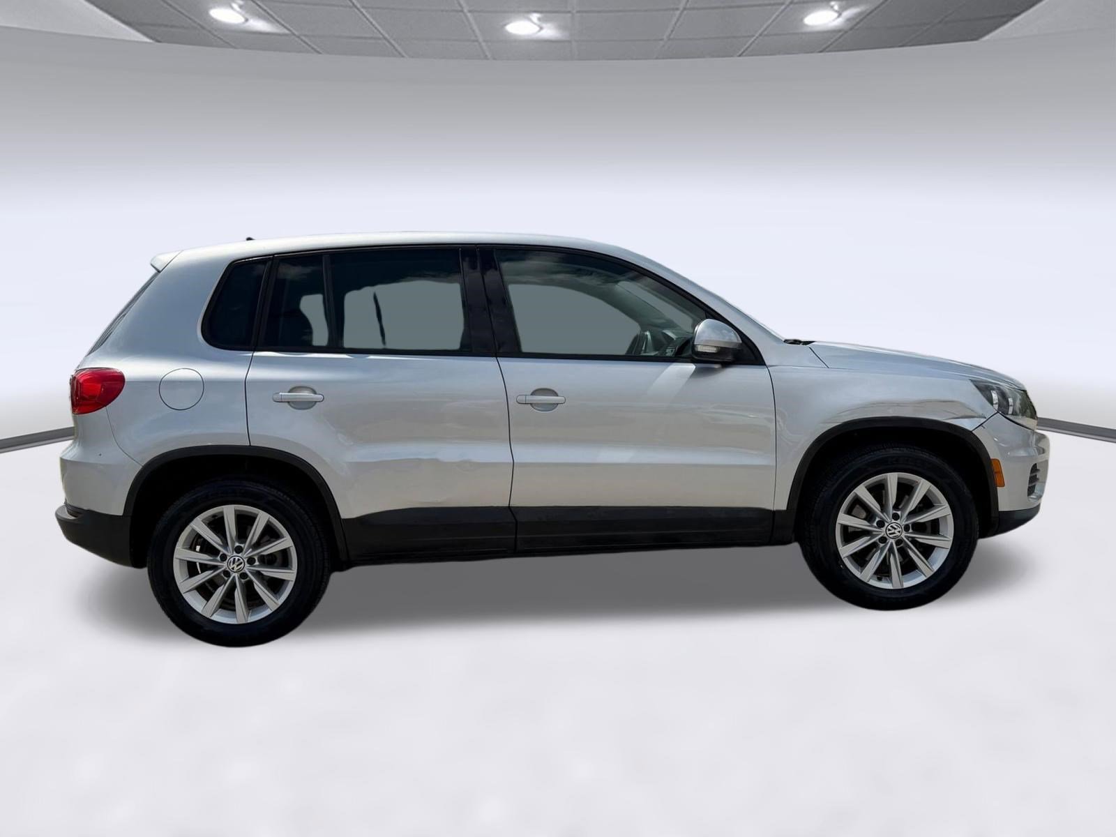 Used 2014 Volkswagen Tiguan SE FWD image 8