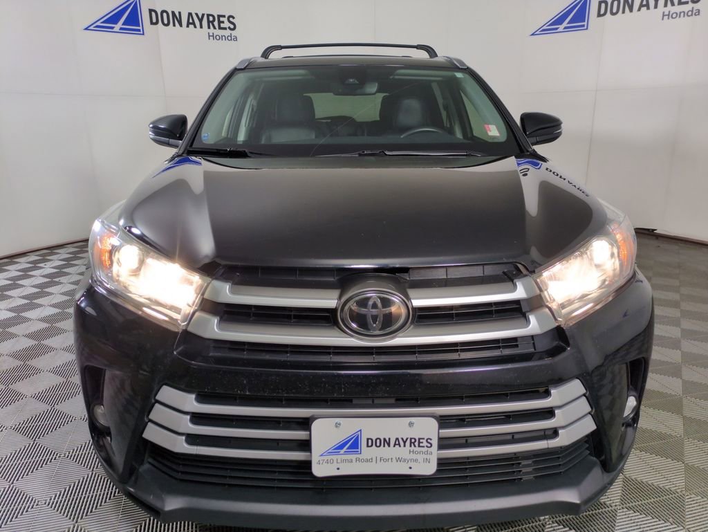 Used 2017 Toyota Highlander XLE w/ Protection Package #3 image 10