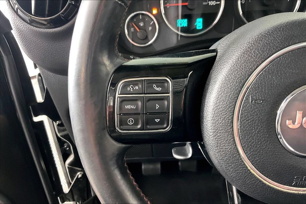 Used 2012 Jeep Wrangler Unlimited Sahara AWD/4WD image 10