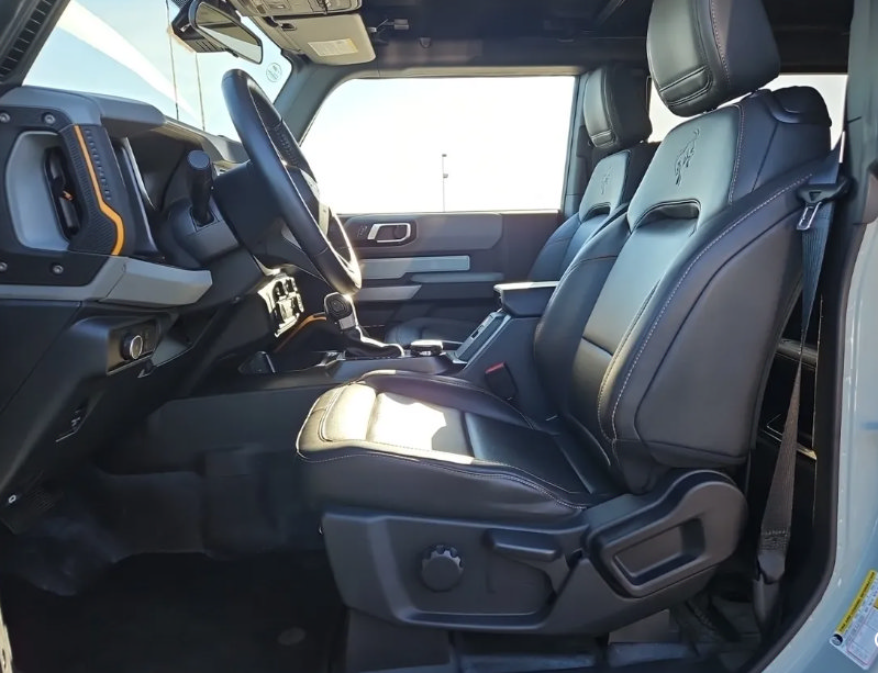 Used 2023 Ford Bronco Badlands AWD/4WD image 4