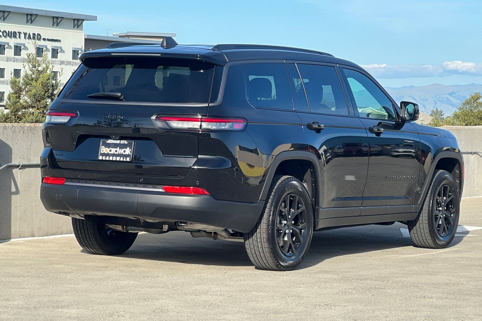 New 2026 Jeep Grand Cherokee L 4WD image 4