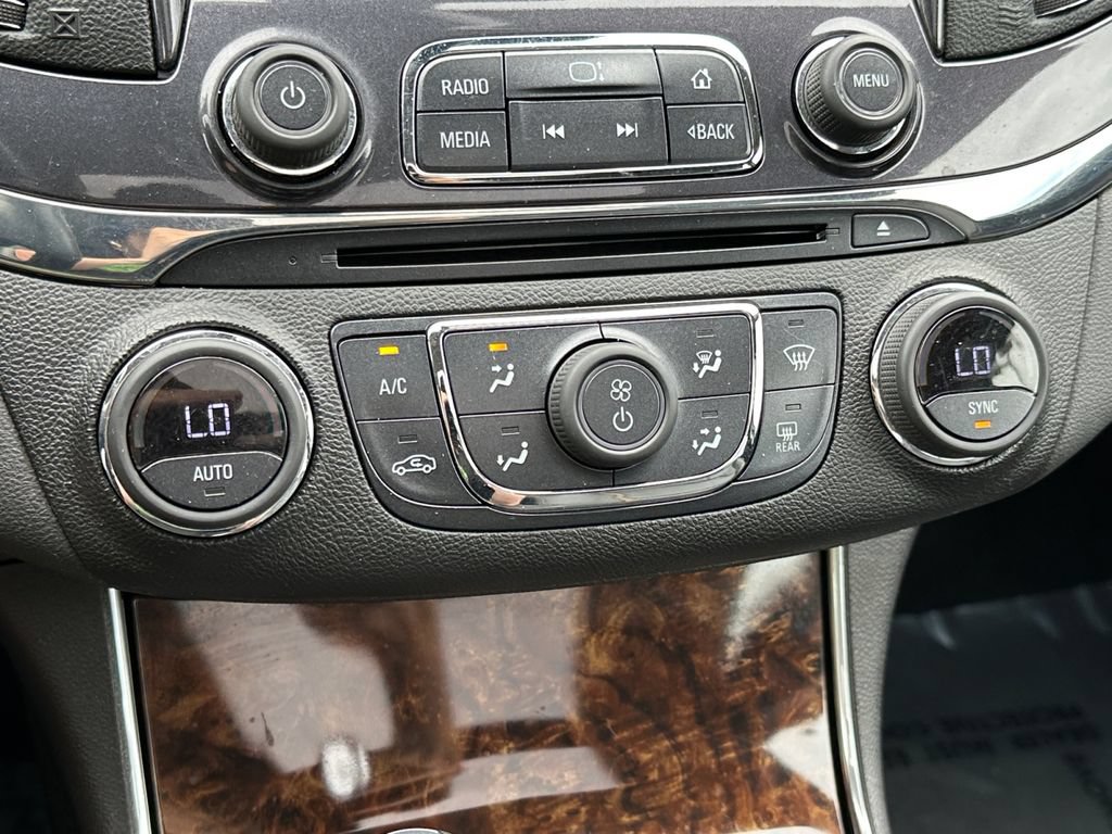 Used 2015 Chevrolet Impala LTZ FWD image 18