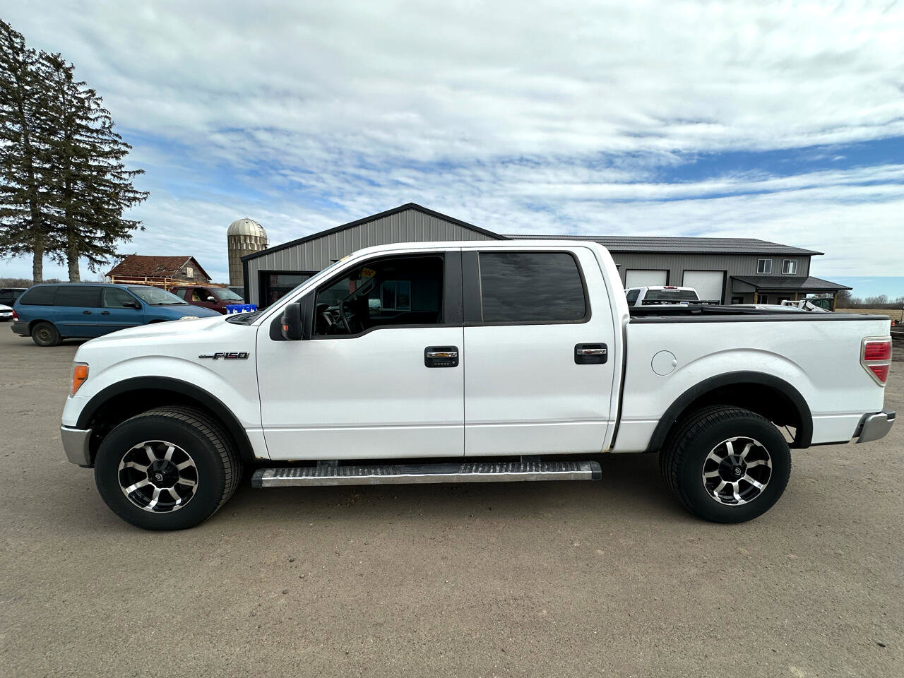 Used 2014 Ford F150 XLT w/ XTR Package image 2