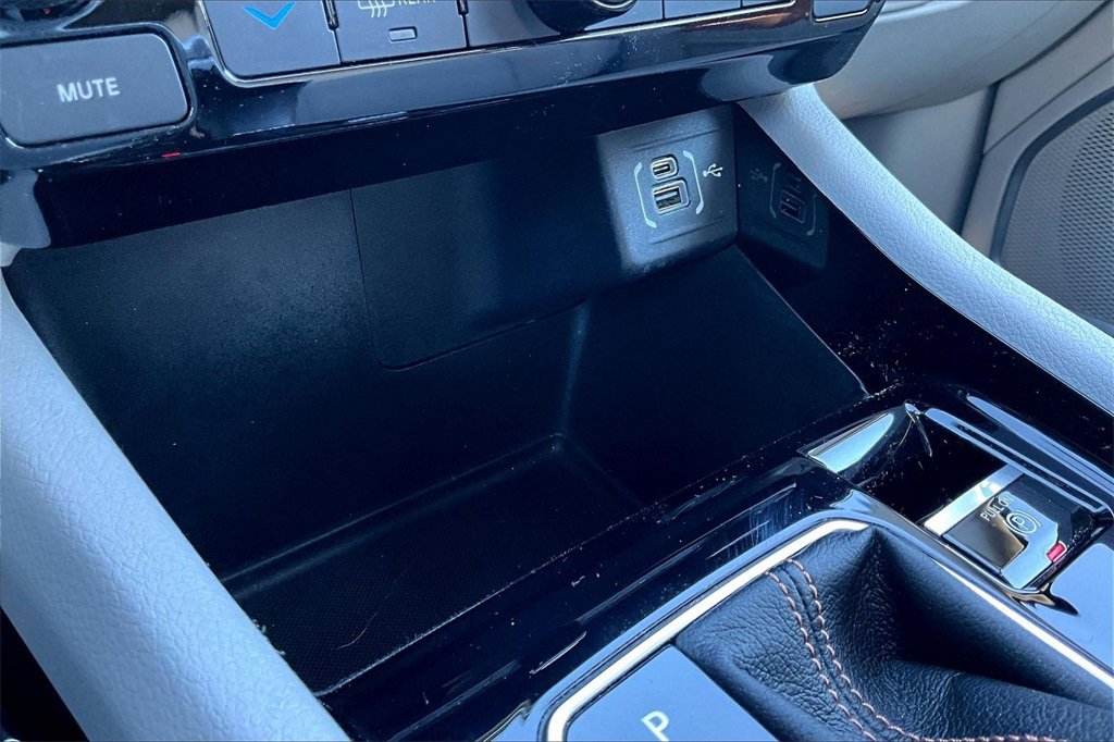 Used 2022 Jeep Compass Limited image 32