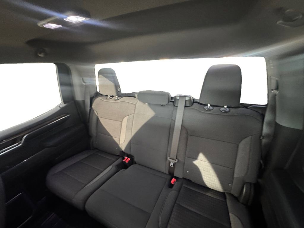 Used 2023 Chevrolet Silverado 1500 LT image 14