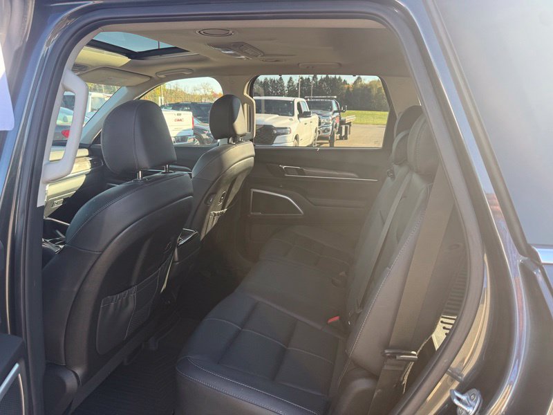 Used 2020 Kia Telluride EX AWD/4WD image 6