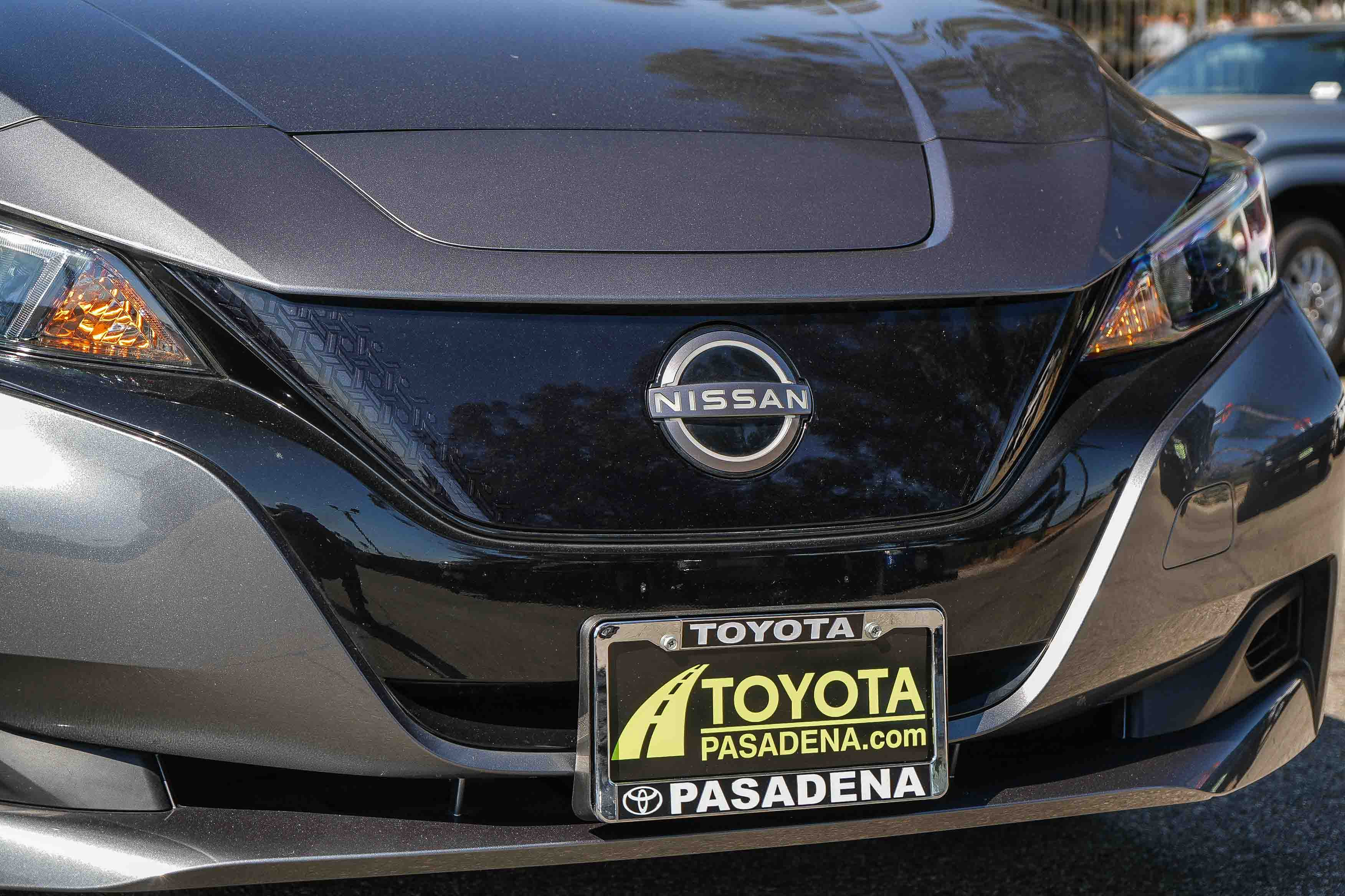 Used 2025 Nissan Leaf S FWD image 5