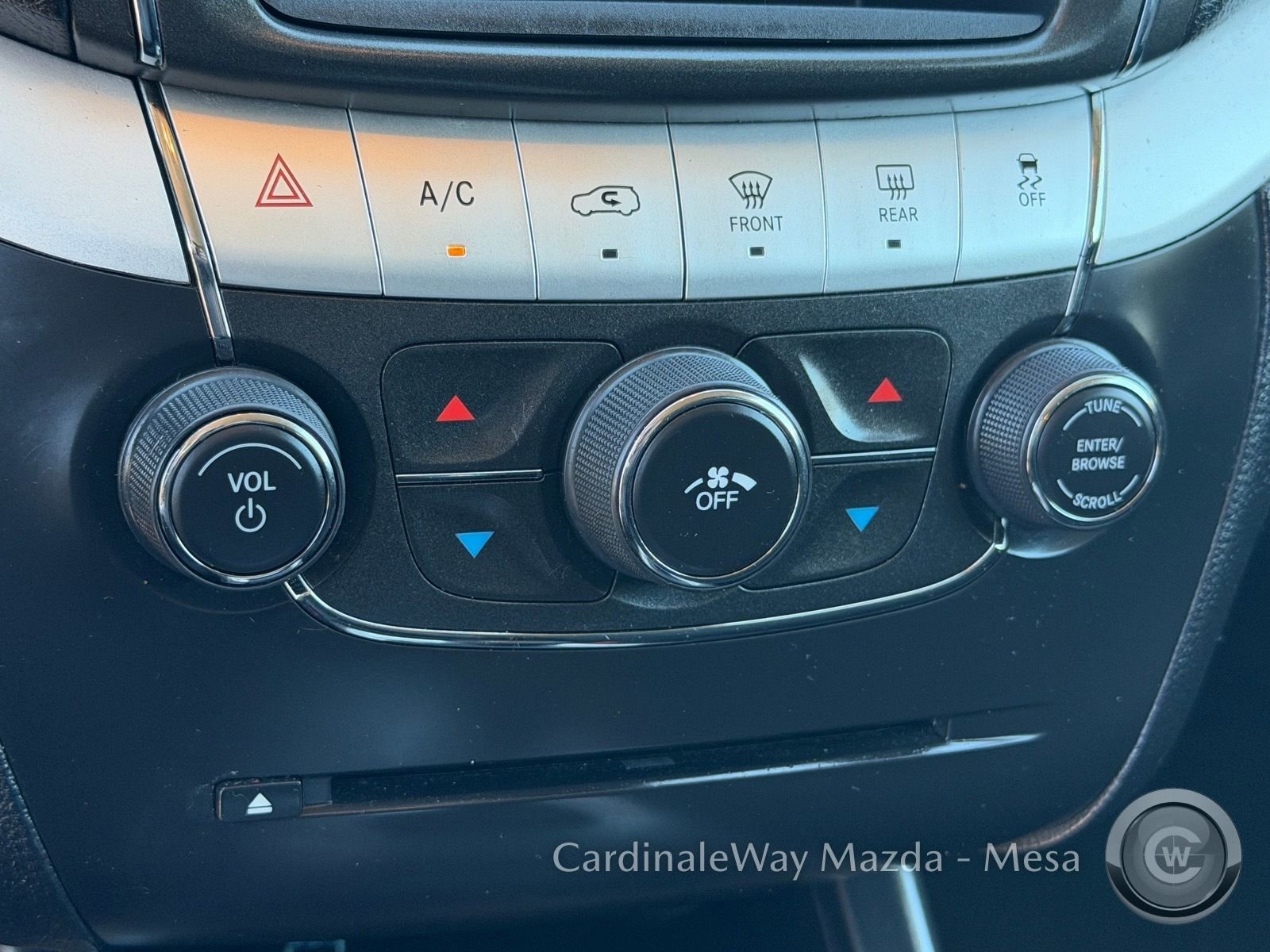 Used 2018 Dodge Journey SXT w/ Connectivity Group image 27