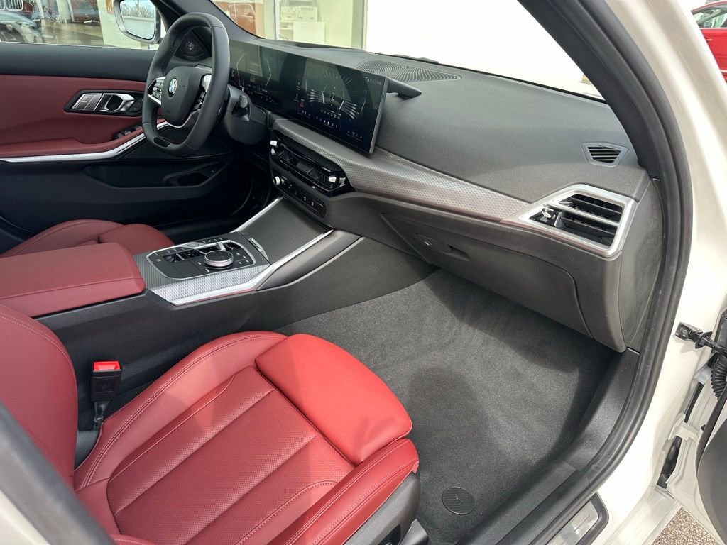 Certified 2025 BMW 330i xDrive Sedan w/ Premium Package image 18