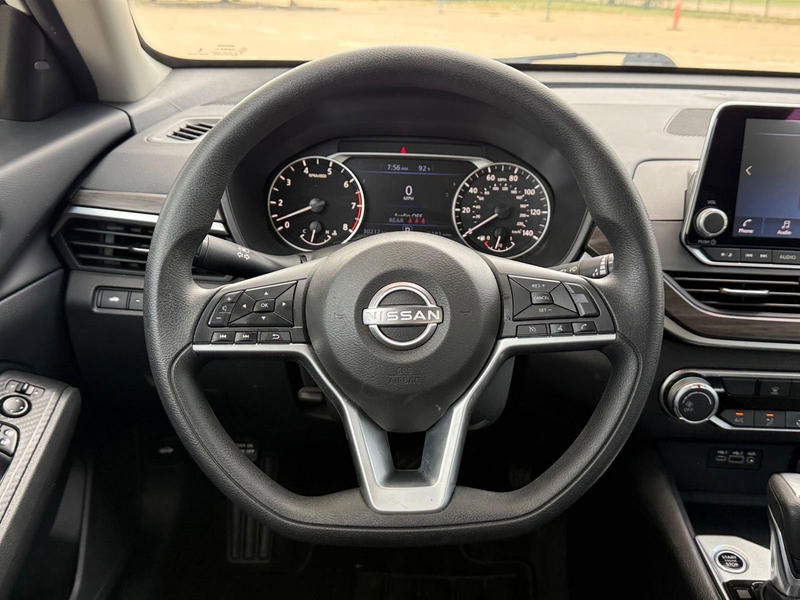 Used 2025 Nissan Altima 2.5 SV FWD image 28