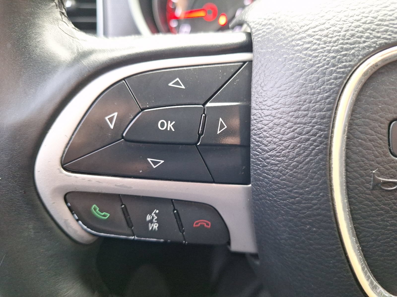Used 2015 Dodge Charger SXT RWD image 19