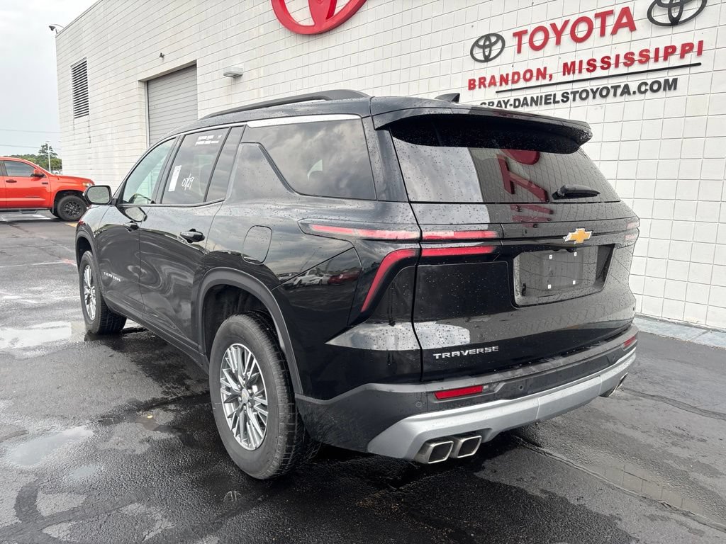 Used 2024 Chevrolet Traverse LT FWD image 6