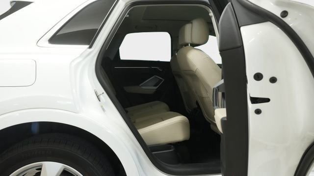 Used 2020 Audi Q3 2.0T Premium w/ Convenience Package image 30