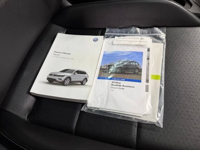Used 2018 Volkswagen Tiguan SEL AWD/4WD image 24