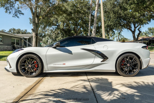 Used 2023 Chevrolet Corvette Stingray Preferred Conv w/ Z51 Performance Package RWD image 21