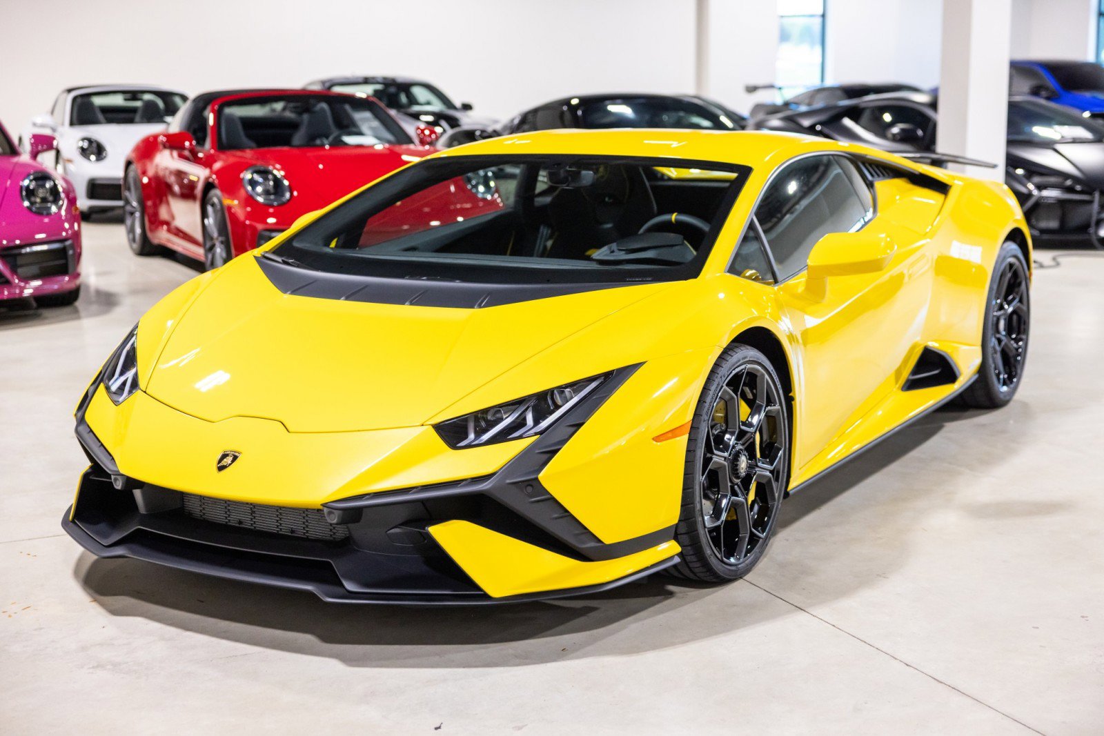 Used 2023 Lamborghini Huracan Tecnica RWD image 12